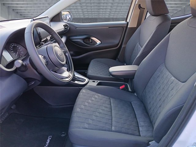 Toyota Yaris 4ª serie 1.5 Hybrid 5 porte Active, del 2025, 14.343 km, in vendita a Bari (BA)