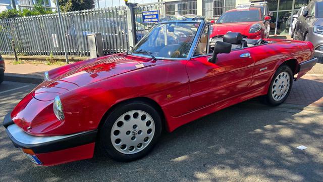 Alfa Romeo Spider 2.0 Veloce 128 CV - foto 2 di 4