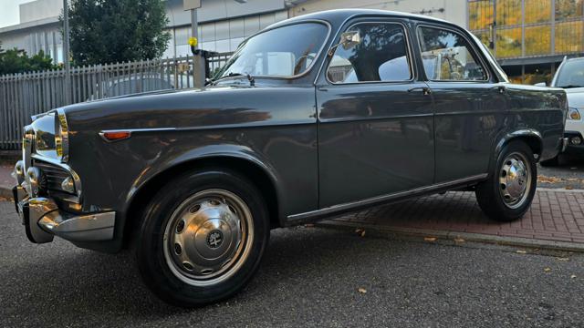 Alfa Romeo Giulietta 1.3 T.I. - foto 2 di 4