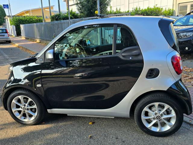 smart forTwo EQ Velvet Black OK NEOPATENTATI - foto 3 di 4