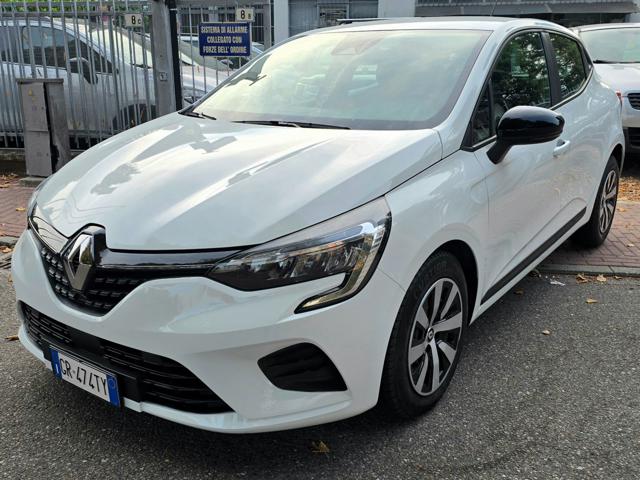 Renault Clio 1.0 TCe 90 CV 5 porte Techno OK NEOPATENTATI, del 2023, 77.000 km, in vendita a Opera (MI)