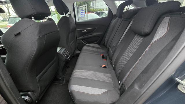 Peugeot 3008 BlueHDi 120 S&S EAT6 Business OK NEOPATENTATI, del 2017, 69.000 km, in vendita a Opera (MI)