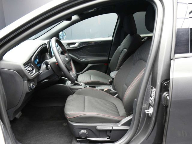 Ford Focus 1.0 EcoBoost Hybrid 125 CV SW ST-line - foto 3 di 4