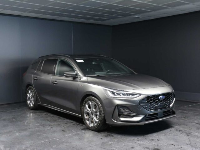 Ford Focus 1.0 EcoBoost Hybrid 125 CV SW ST-line - foto 2 di 4