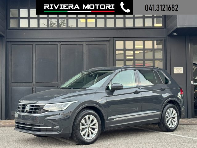 Volkswagen Tiguan 2.0 TDI 150 CV SCR DSG Life usato a DOLO
