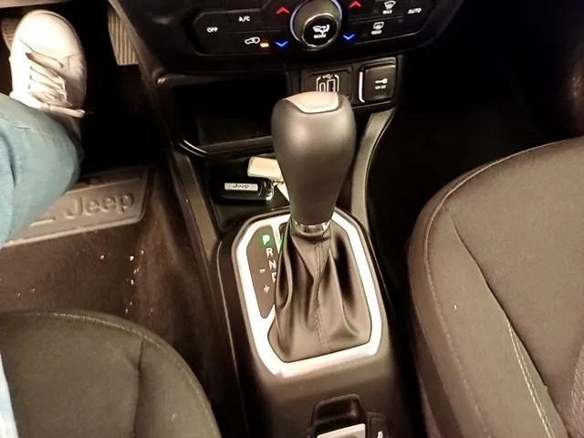 Jeep Renegade 1.5 Turbo T4 MHEV Summit - foto 3 di 4