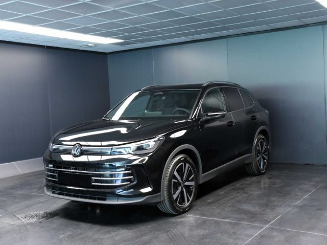 Volkswagen Tiguan 2.0 TDI 150 CV DSG Elegance usato a DOLO