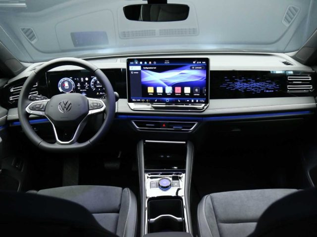 Volkswagen Tiguan 2.0 TDI 150 CV DSG Elegance - foto 4 di 4