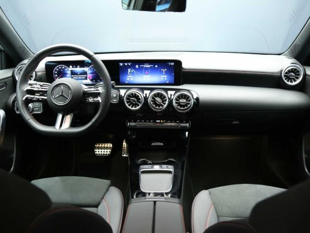 Mercedes-Benz A 180 Automatic AMG Line EXTRA - foto 4 di 4