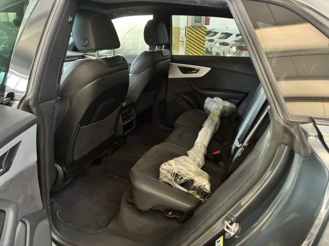 Audi Q8 SUV 50 TDI 286 CV quattro tiptronic S line edition - foto 3 di 4