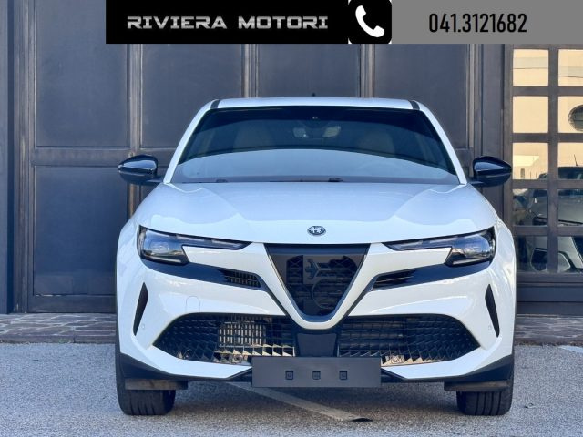 Alfa Romeo Junior 1.2 145 CV Hybrid eDCT6 Speciale - foto 2 di 4