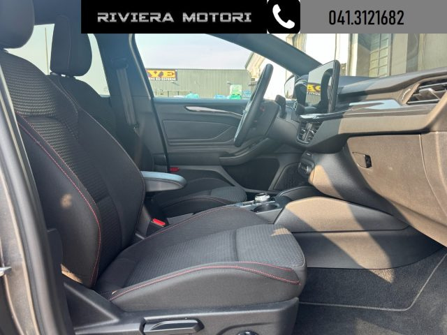 Ford Focus 1.5 EcoBlue 115 CV automatico 5p. ST-Line, del 2025, 36.900 km, in vendita a Dolo (VE)