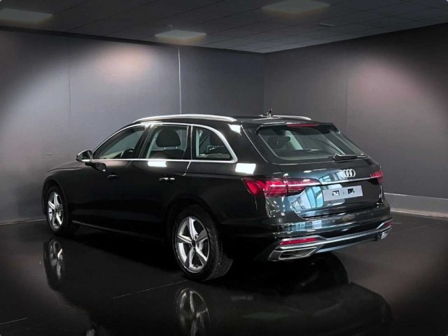 Audi A4 Avant 30 TDI/136 CV S tronic Business Advanced, del 2023, 74.000 km, in vendita a Dolo (VE)