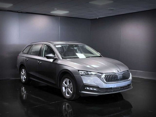 Skoda Octavia 2.0 TDI 116CV WAGON DSG Executive - foto 2 di 4