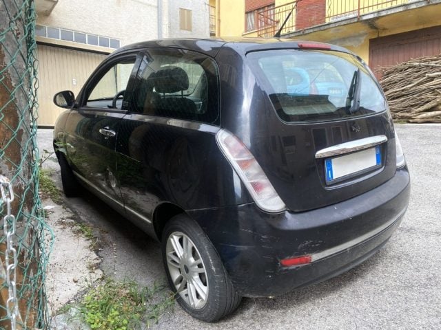 Lancia Ypsilon 1.2 69 CV Unyca GPL scaduto + fermo amministrativo - foto 2 di 4