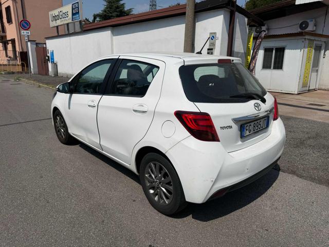 Toyota Yaris 1.0 5 porte Trend - foto 3 di 4