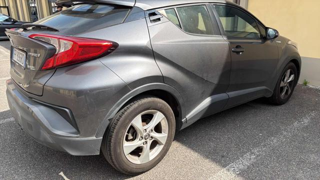 Toyota C-HR 1.8 Hybrid E-CVT Active usato a SEGRATE