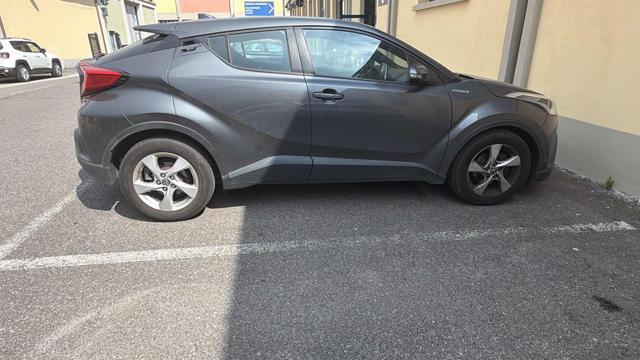 Toyota C-HR 1.8 Hybrid E-CVT Active - foto 2 di 4