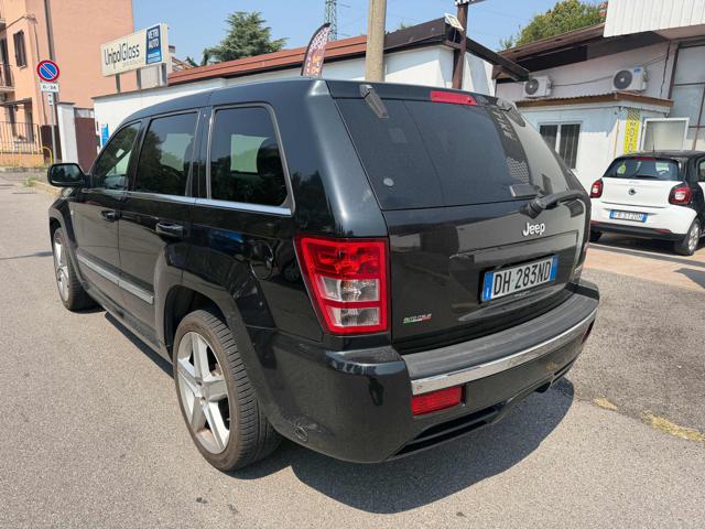 Jeep Grand Cherokee 6.1 V8 HEMI SRT-8 - foto 2 di 4