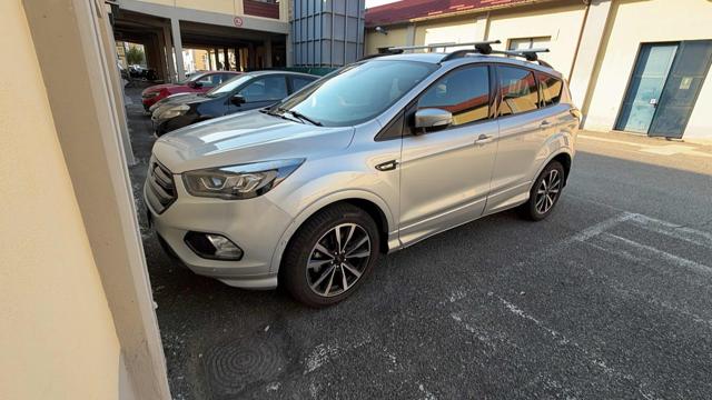 Ford Kuga 1.5 EcoBoost 120 CV S&S 2WD - foto 2 di 4