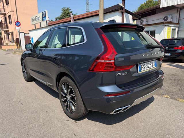 Volvo XC60 T5 Geartronic - foto 3 di 4