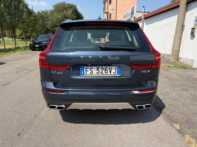 Volvo XC60 T5 Geartronic - foto 4 di 4