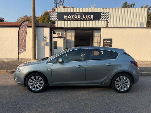 Opel Astra 1.6 115CV 5 porte Cosmo - foto 2 di 4