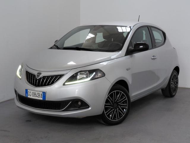 Lancia Ypsilon 1.0 FireFly 5 porte S&S Hybrid Ecochic Gold usato a MONZA