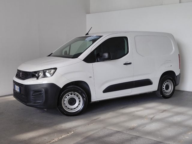 Peugeot Partner BlueHDi 100 PC Furgone Pro, del 2022, 100.000 km, in vendita a Monza (MB)