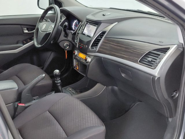 SsangYong Korando 2.2 Diesel 2WD MT Limited - foto 2 di 18