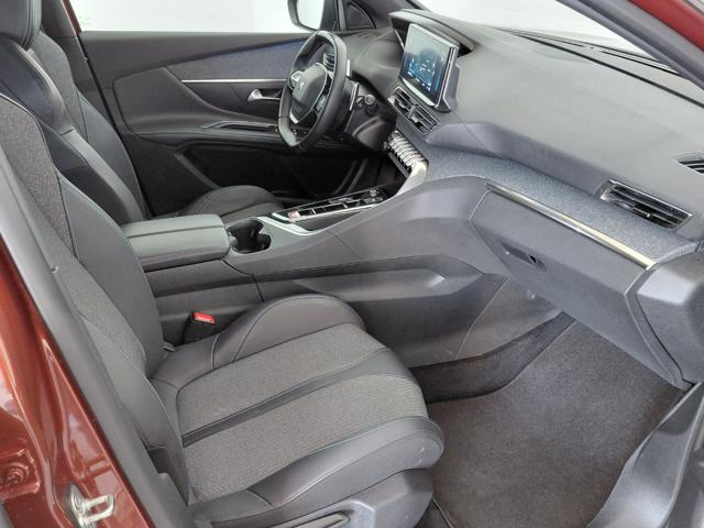 Peugeot 5008 BlueHDi 130 S&S EAT8 Allure Pack 7 POSTI, del 2023, 50.000 km, in vendita a Monza (MB)