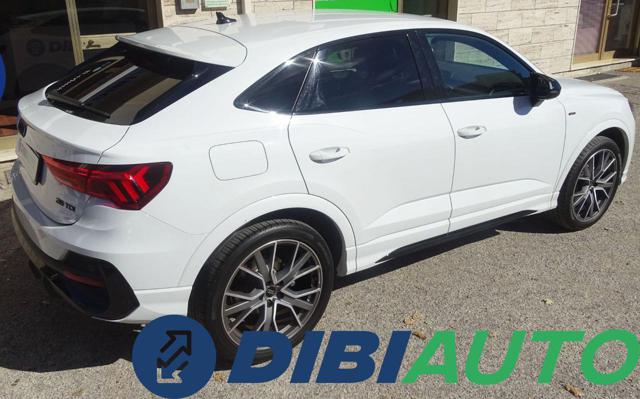 Audi Q3 sportback 35 TDI S tronic Identity Black s-line - foto 4 di 4