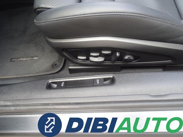 Porsche 911 Carrera Cabriolet, del 2024, 15.000 km, in vendita a Spoltore (PE)