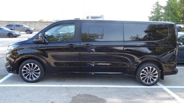 Ford Tourneo Custom 320 2.0 EcoBlue 170CV aut. AWD PC Titanium X - foto 4 di 4
