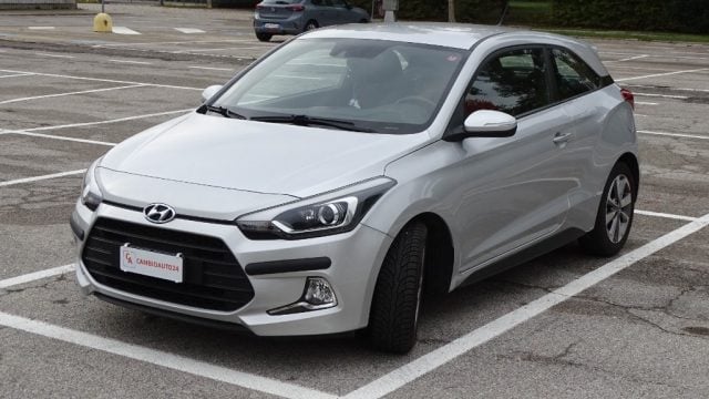 Hyundai i20 Coupé 1.2 84 cv, 3p, "Sport", Garanzia... - foto 3 di 4