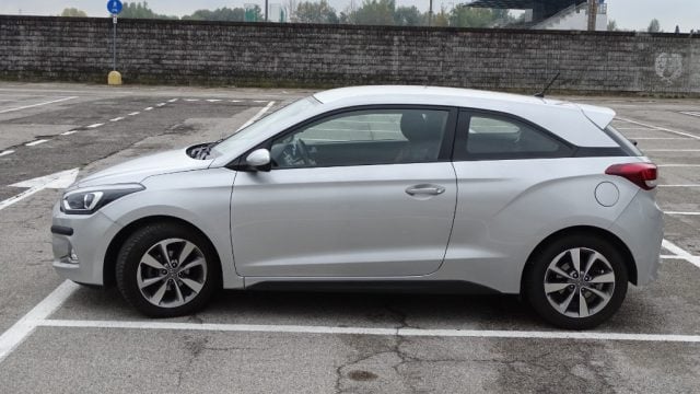 Hyundai i20 Coupé 1.2 84 cv, 3p, "Sport", Garanzia... - foto 4 di 4