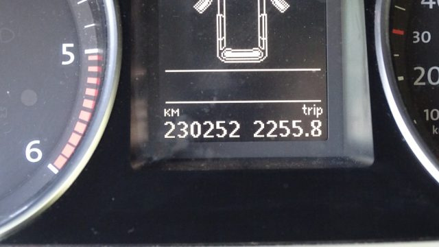 Volkswagen Passat Var. 2.0 TDI 140 cv, DSG High. BM.Tech., Garanzia., del 2011, 230.252 km, in vendita a Martellago (VE)