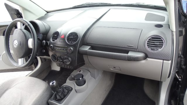 Volkswagen New Beetle 1.9 TDI 105CV Cabrio, del 2006, 189.474 km, in vendita a Martellago (VE)