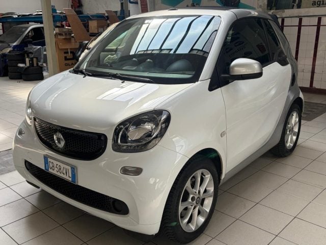 smart forTwo 70 1.0 twinamic cabrio Passion, del 2017, 41.216 km, in vendita a Torino (TO)