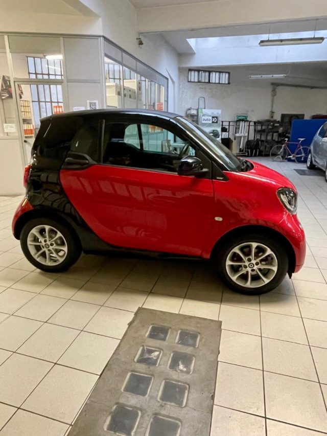smart forTwo 70 1.0 twinamic Passion - foto 2 di 4
