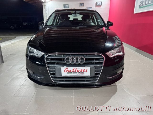 Audi A3 SPB 1.6 TDI 110CV Ambition - foto 2 di 4