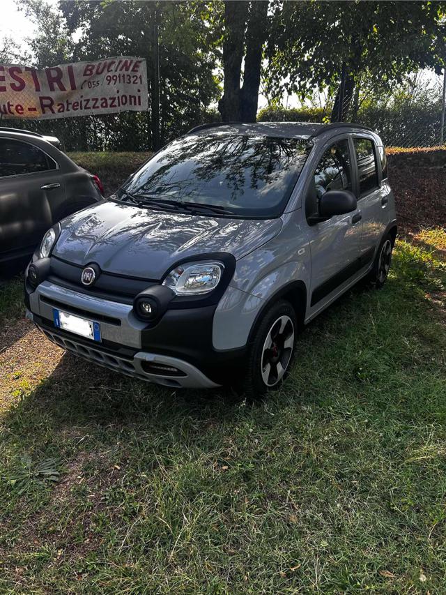 Fiat Panda 1.0 FireFly S&S Hybrid City Cross usato a BUCINE