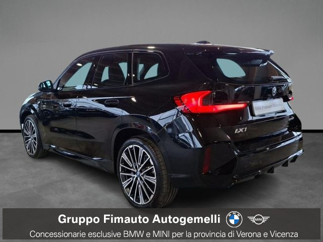 BMW iX1 eDrive 20 Msport Aut. + Tetto apr. - foto 4 di 4