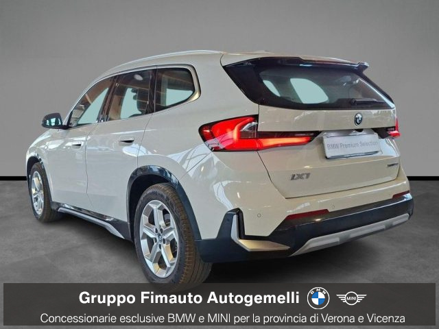 BMW iX1 xDrive 30 xLine - foto 4 di 4