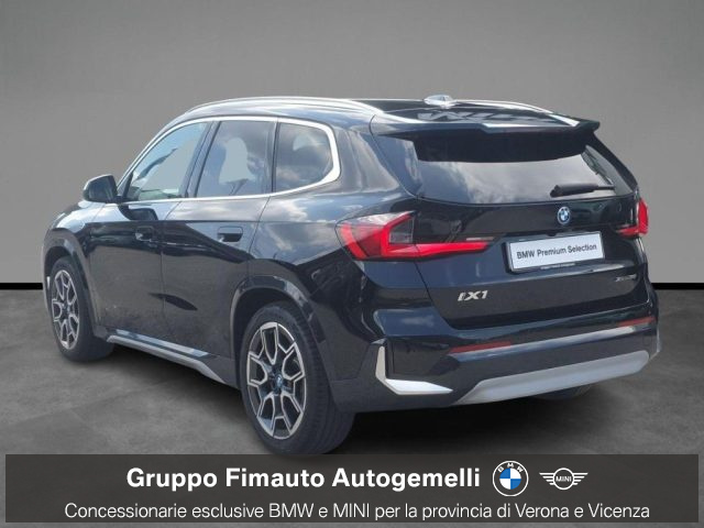 BMW iX1 xDrive 30 xLine - foto 4 di 4