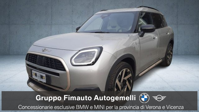 MINI Mini C Favoured Countryman Pack M nuovo a VERONA