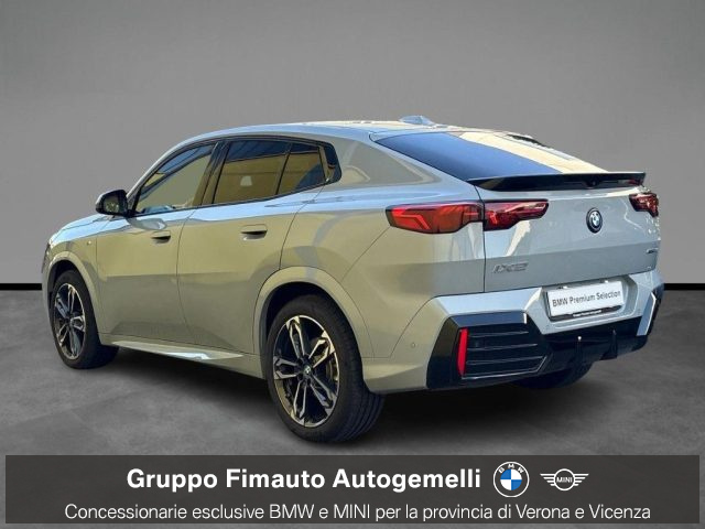 BMW iX2 eDrive 20 Msport Aut. - foto 4 di 4