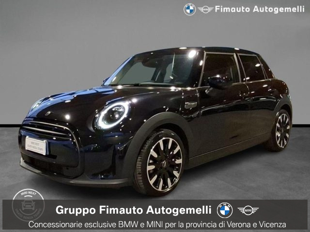 MINI Cooper 1.5 Cooper Essential Aut.+ Premium Pack, del 2024, 29.151 km, in vendita a Verona (VR)