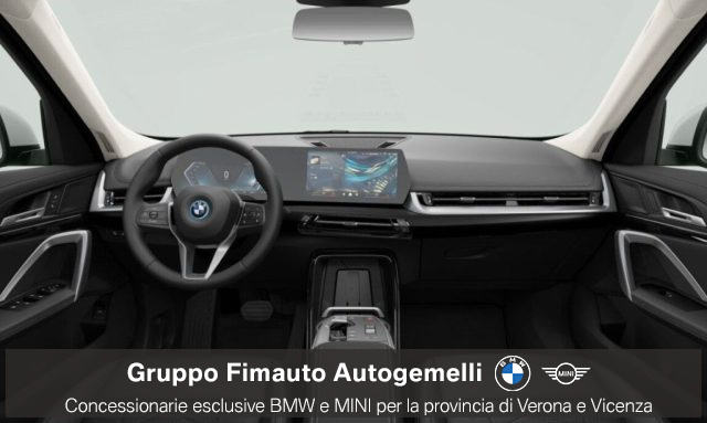 BMW iX1 eDrive 20 X-Line Pure Edition - foto 3 di 4