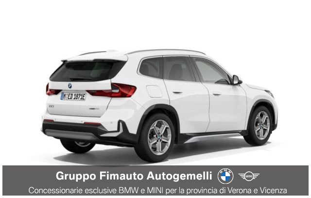 BMW iX1 eDrive 20 X-Line Pure Edition - foto 2 di 4